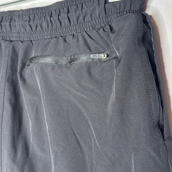 Spyder Men’s Black Shorts. - Picture 5 of 5